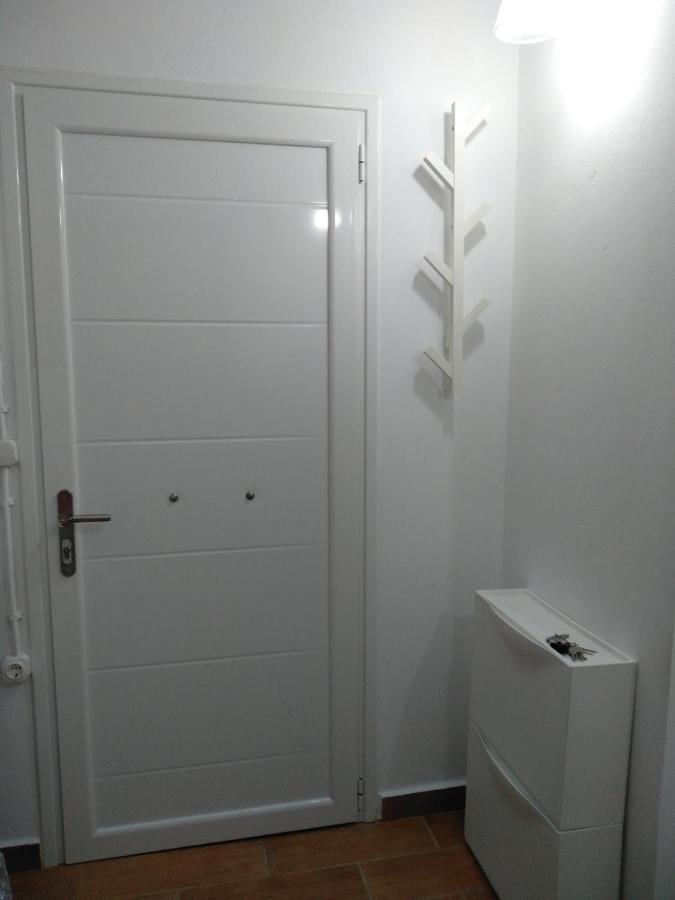 House With Beautiful Garden In Plomari Apartment Bagian luar foto
